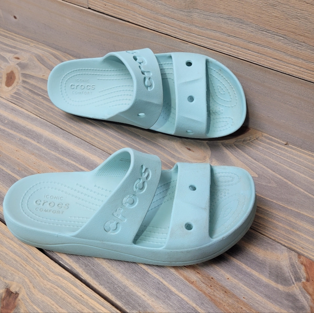 Crocs Baya Platform Sandal Sz. 8 women's - light blue
